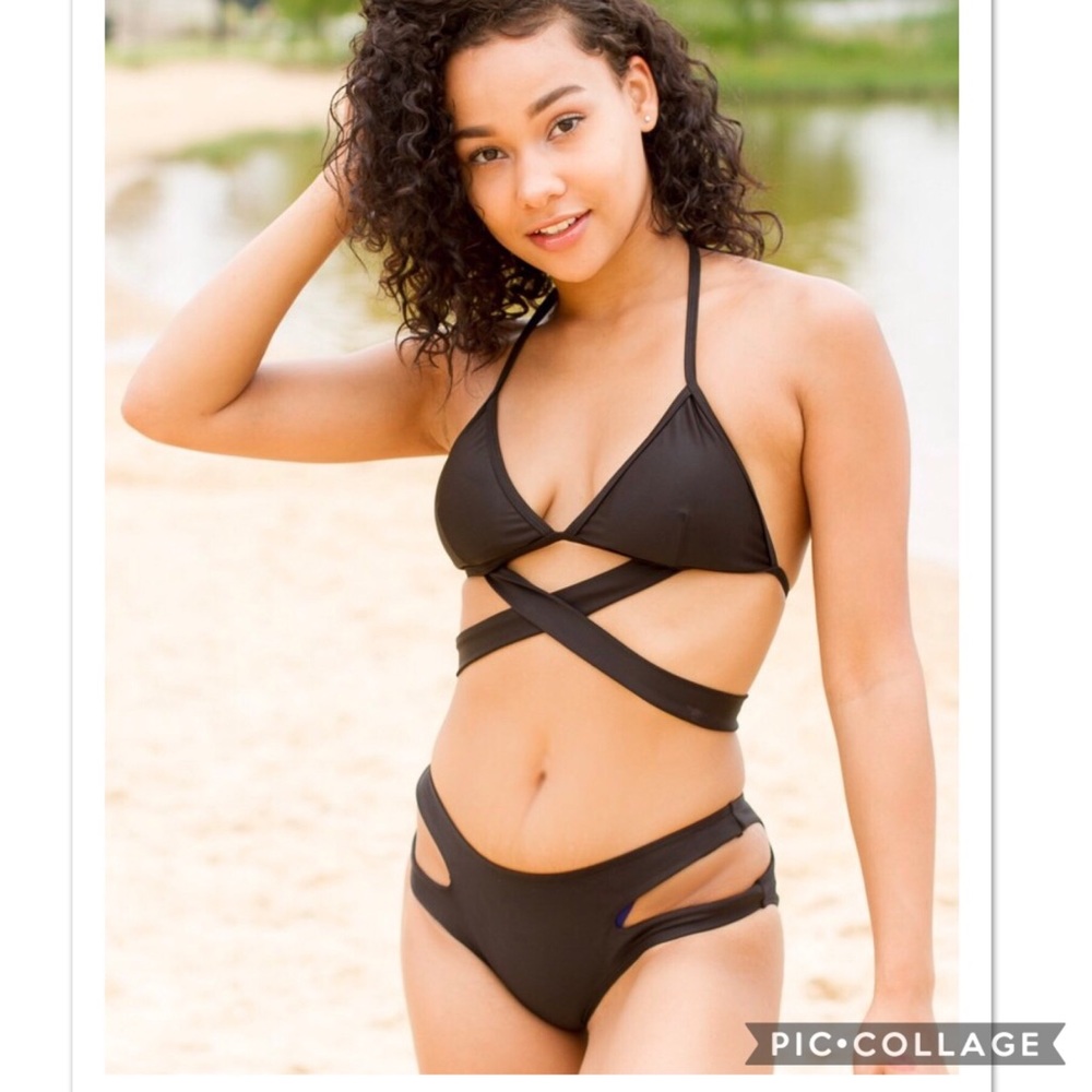 LeSoleil Black Double Strap Bikini Set